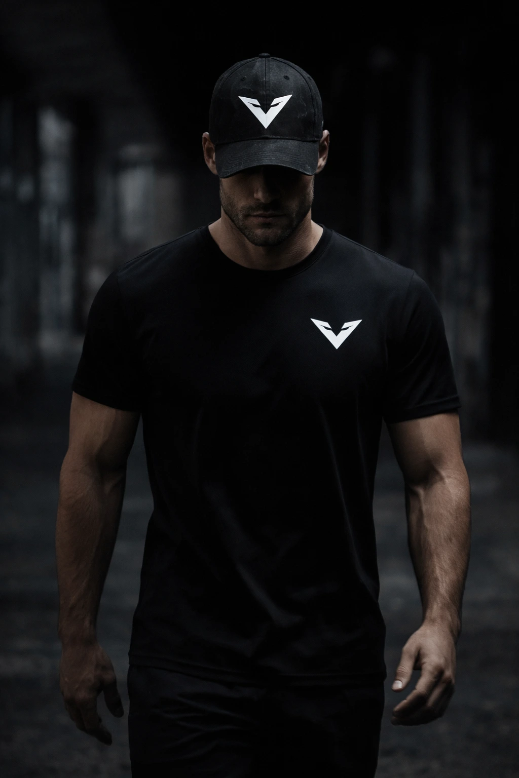 ropa deportiva vidarys gorra negra logo minimalista